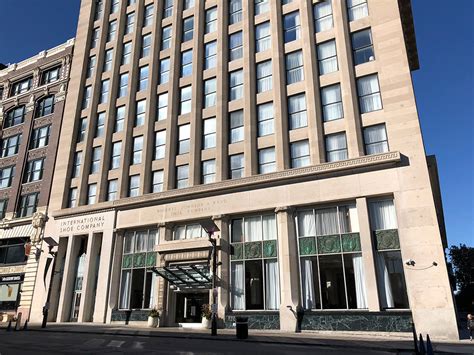 The last hotel st louis - The business-friendly Drury Plaza Hotel St. Louis at the Arch also features a terrace, coffee/tea in a common area, and laundry facilities. This 3-star St. Louis hotel is smoke free. 353 guestrooms or units. 10 levels. Buffet breakfast (free)
